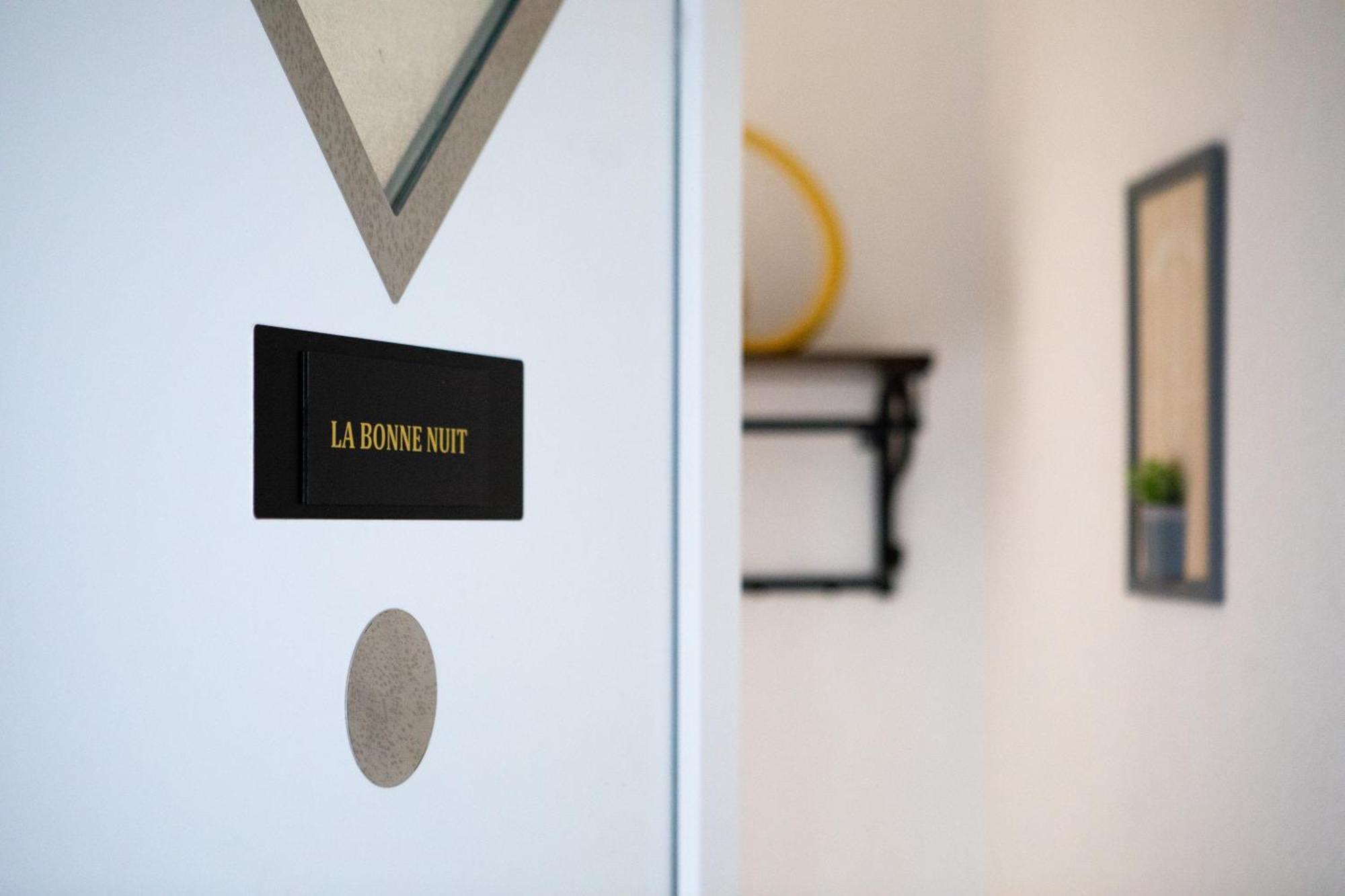 Esplanade Private Jacuzzi Sauna Parking, Colmar Apartment *